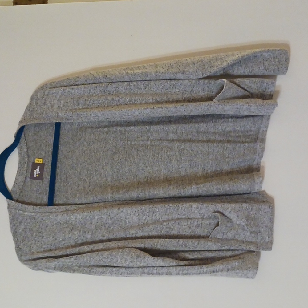 Girls Rumi+Ryder lightweight gray sweater size large